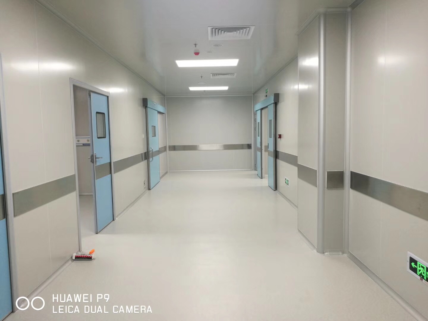 重慶市九龍坡區(qū)第一人民醫(yī)院使用景泰源LED平板潔凈燈